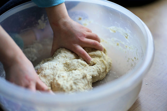 Choosing the Perfect Home for Your Sourdough Starter: Container Considerations